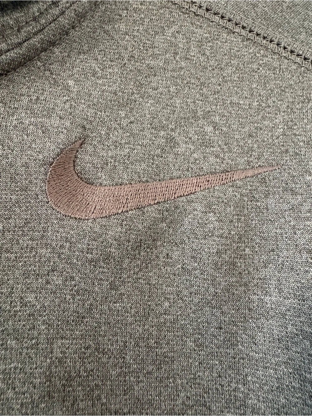 Nike Therma Fit Mens Small Hoodie Gray Black Pullover Training Gym Sweatshirt